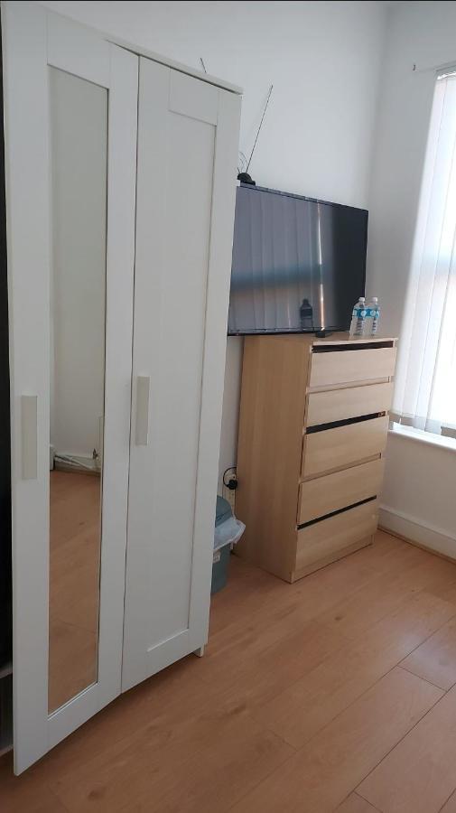 Spacious Double Room In Anfield Liverpool Exterior photo